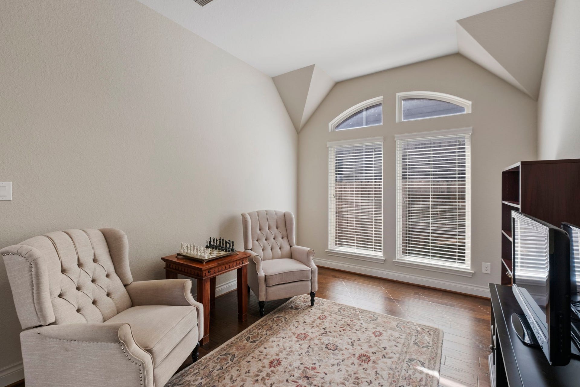 2030 Rainy Mist Drive, Missouri City, TX 77459 Game room offers comfortable additional space for relaxing or entertaining.