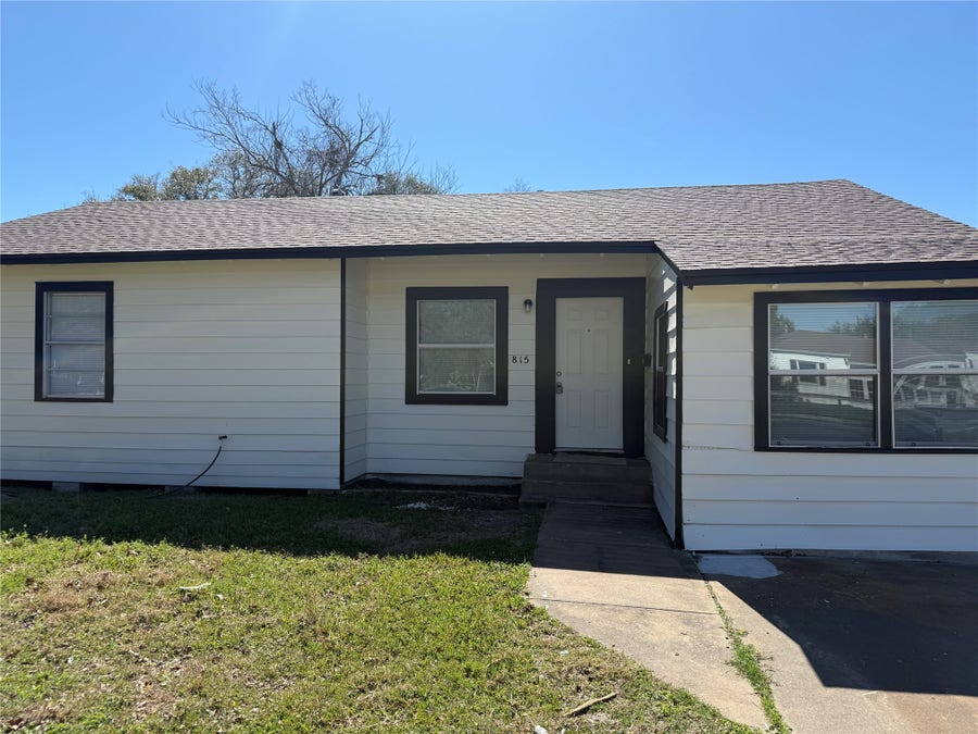 Property photo for 815 17th Avenue N, Texas City, TX