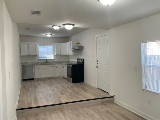 815 17th Avenue N, Texas City, TX 77590 815 17th Avenue N, Texas City, TX 77590