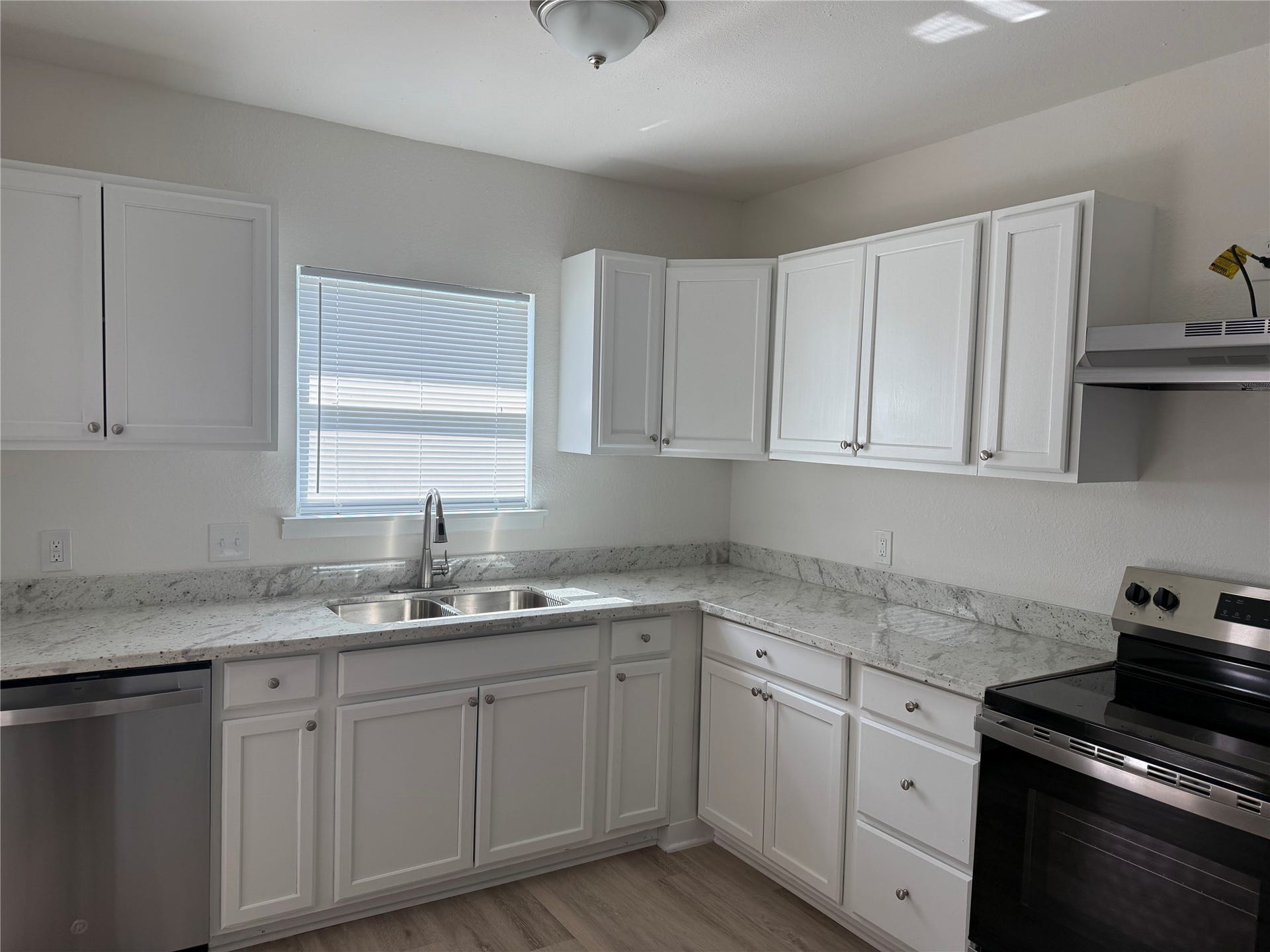 815 17th Avenue N, Texas City, TX 77590 815 17th Avenue N, Texas City, TX 77590