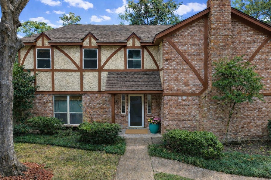 Property photo for 17418 Spicewood Springs Lane, Spring, TX