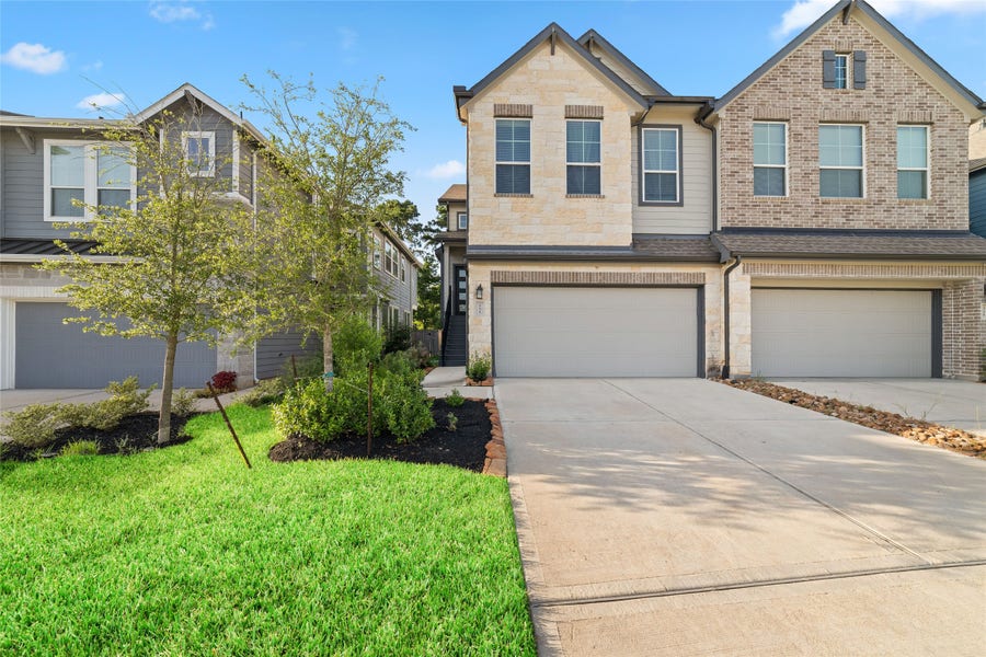 Property photo for 331 E Coralburst Loop, Montgomery, TX