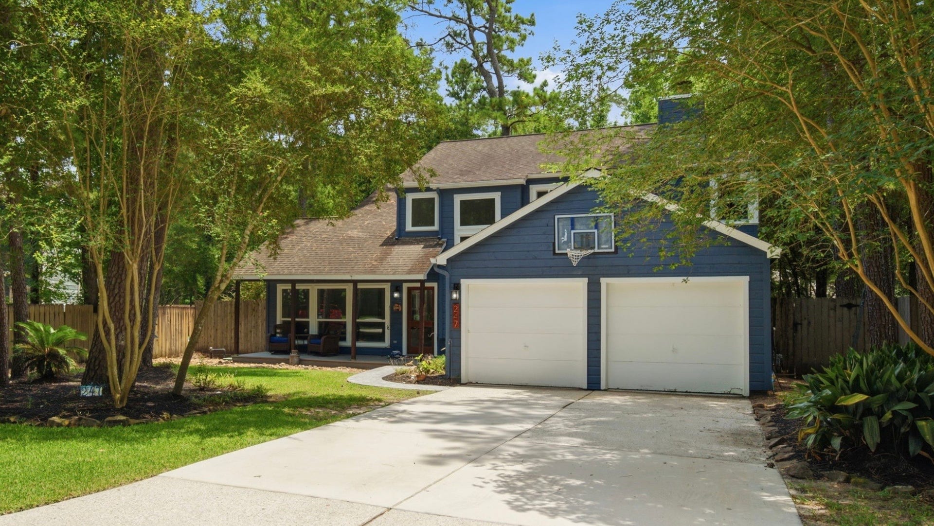 247 Sandpebble Drive, The Woodlands, TX 77381 247 Sandpebble Drive, The Woodlands, TX 77381