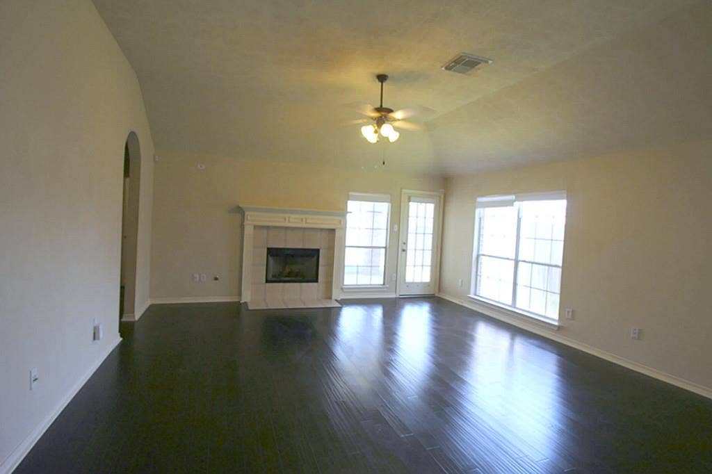 10011 Adobe Drive, Houston, TX 77095 10011 Adobe Drive, Houston, TX 77095