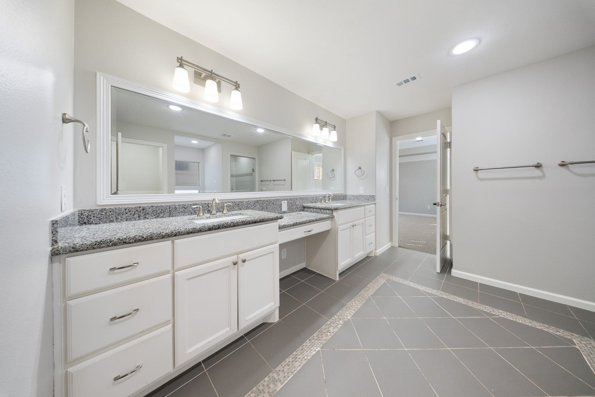 4421 Marina Street, Houston, TX 77007 4421 Marina Street, Houston, TX 77007