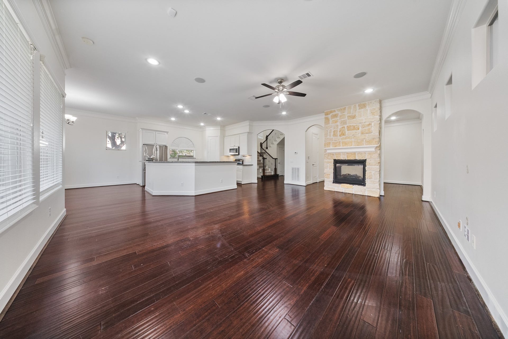 4421 Marina Street, Houston, TX 77007 4421 Marina Street, Houston, TX 77007