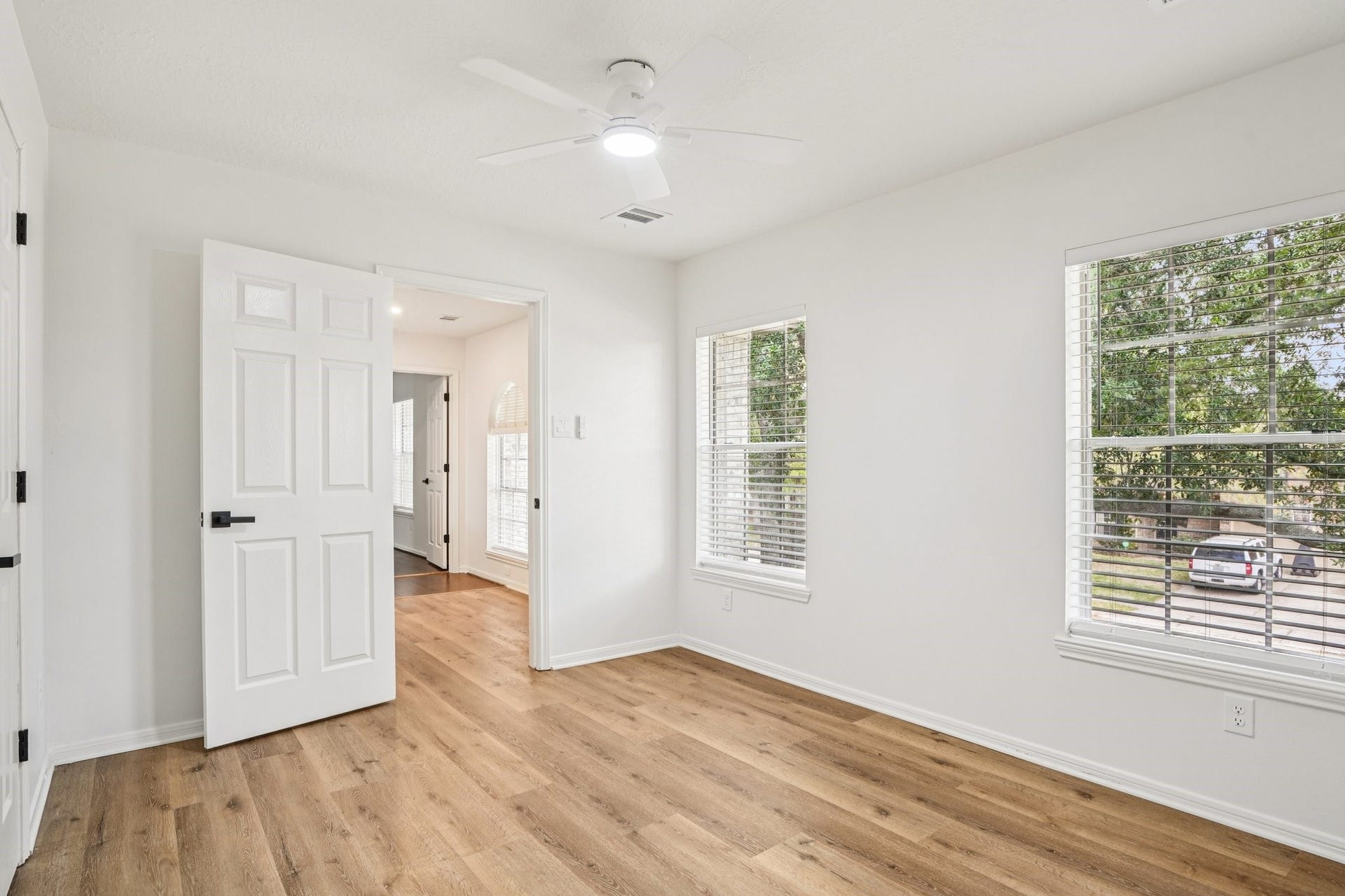 1808 N Mission Circle, Friendswood, TX 77546 1808 N Mission Circle, Friendswood, TX 77546