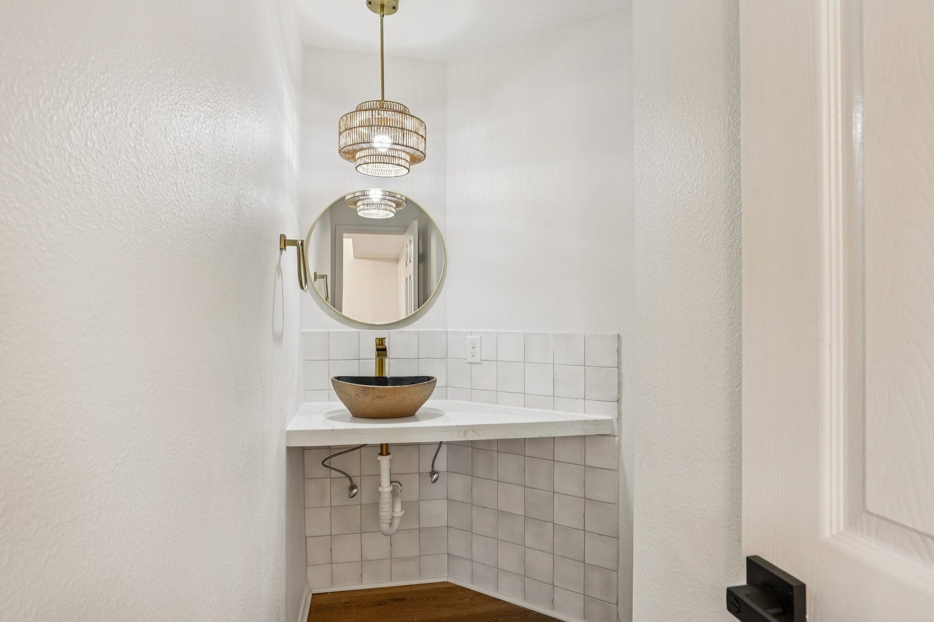 1808 N Mission Circle, Friendswood, TX 77546 1808 N Mission Circle, Friendswood, TX 77546