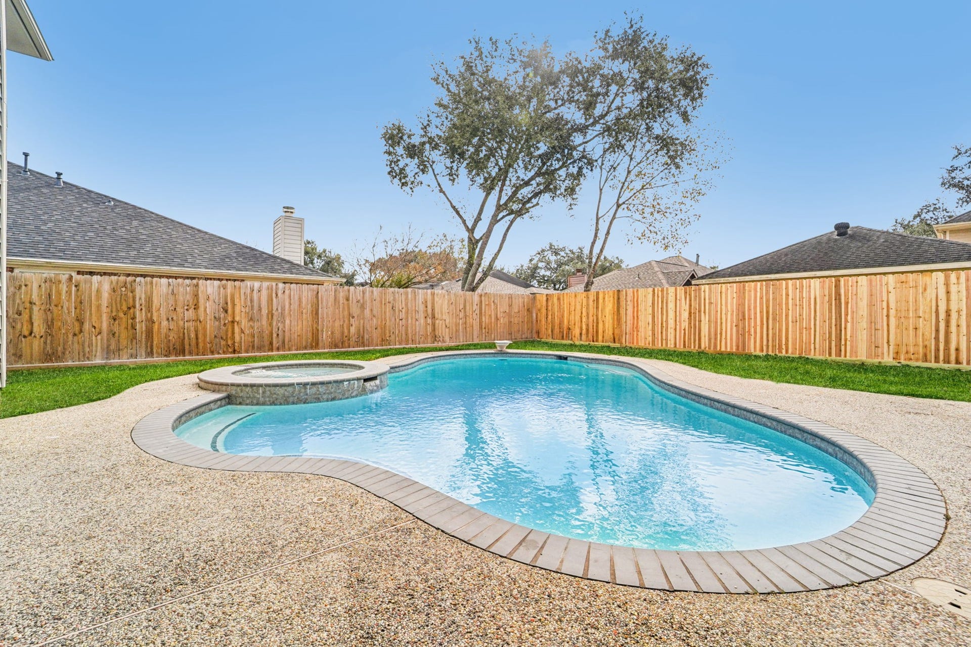 1808 N Mission Circle, Friendswood, TX 77546 1808 N Mission Circle, Friendswood, TX 77546