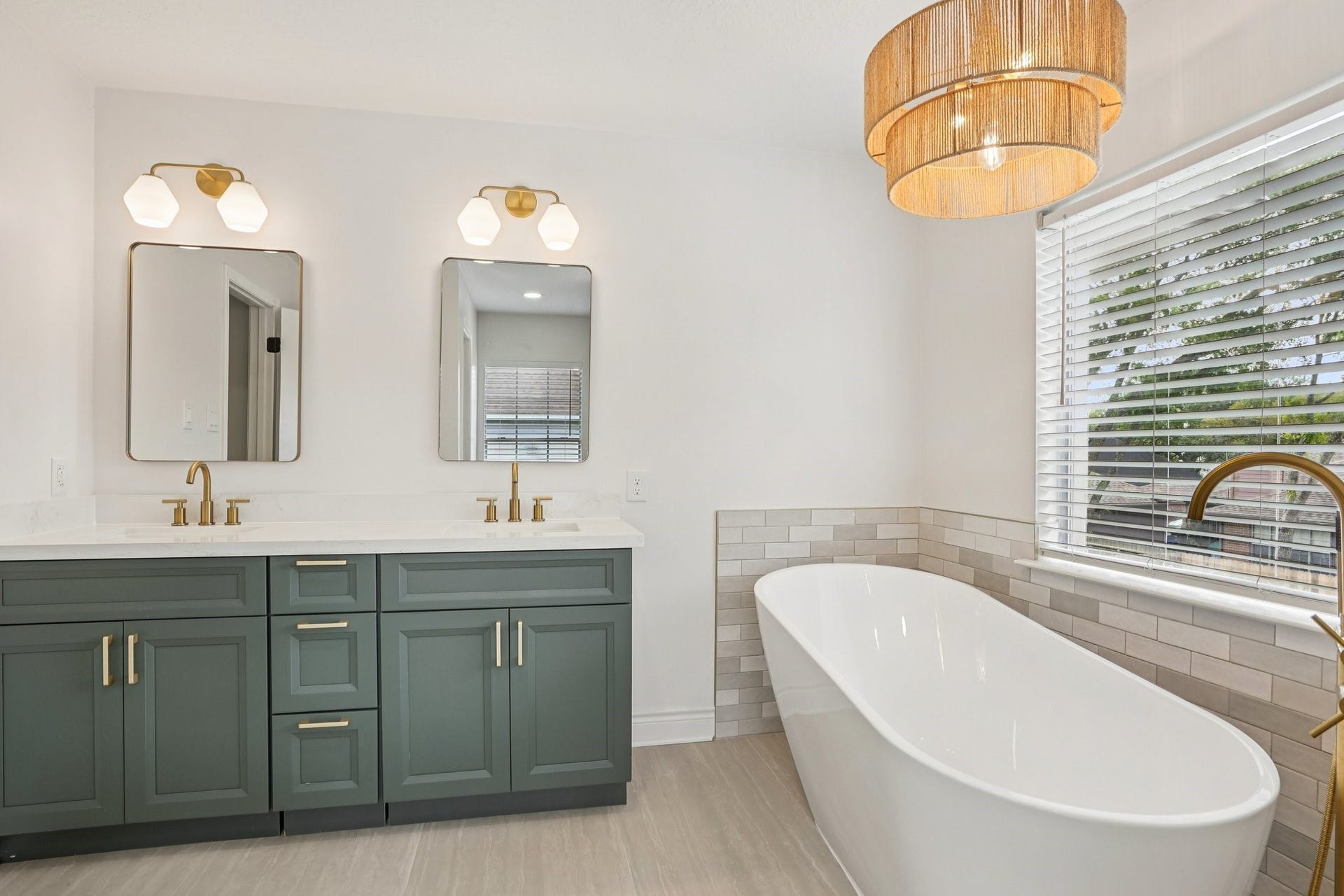 1808 N Mission Circle, Friendswood, TX 77546 1808 N Mission Circle, Friendswood, TX 77546