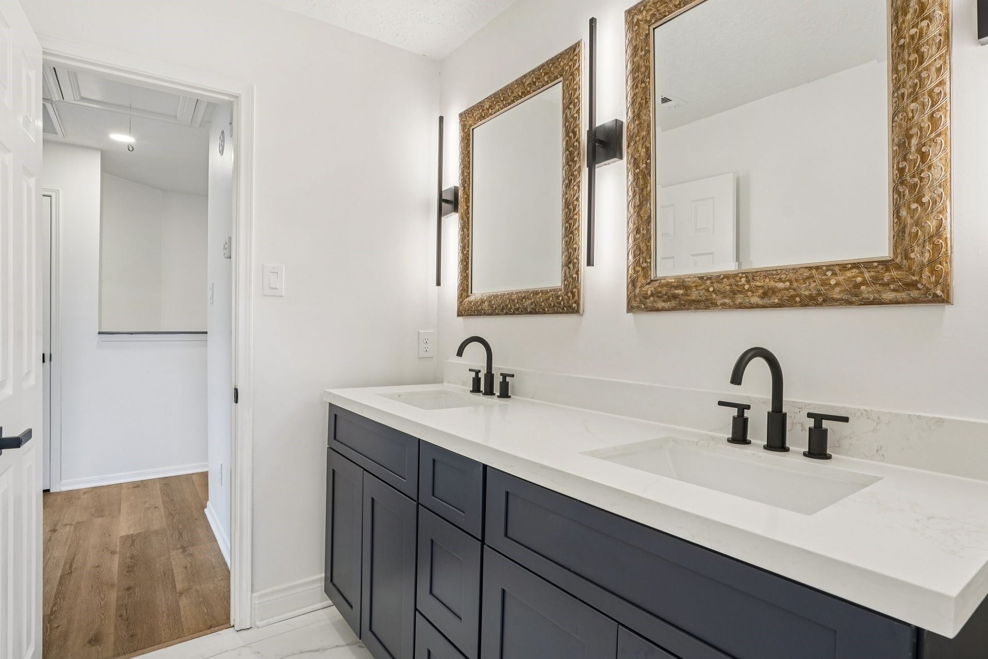 1808 N Mission Circle, Friendswood, TX 77546 1808 N Mission Circle, Friendswood, TX 77546