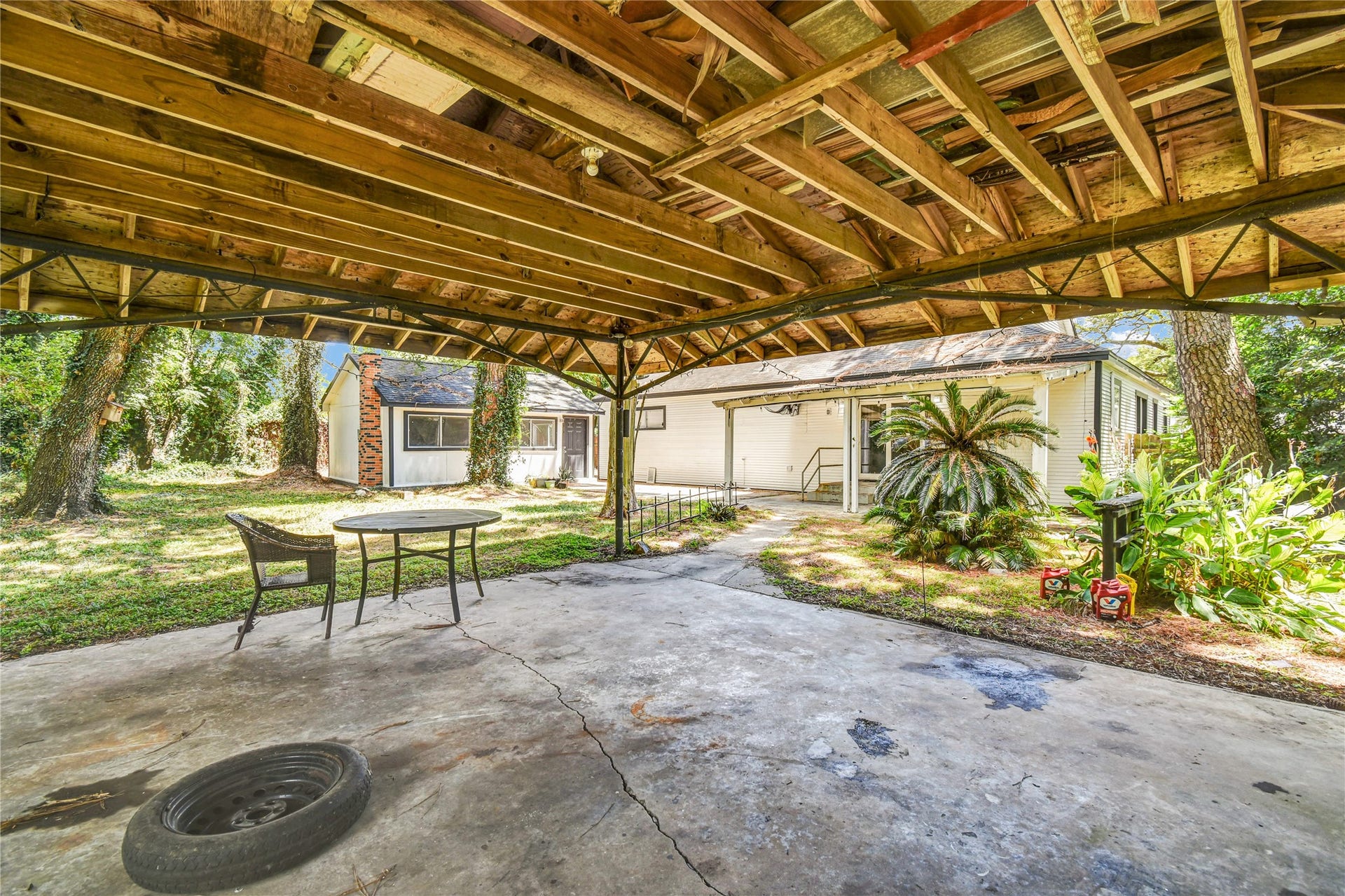 2642 Cedar Drive, La Marque, TX 77568 15x15 carport