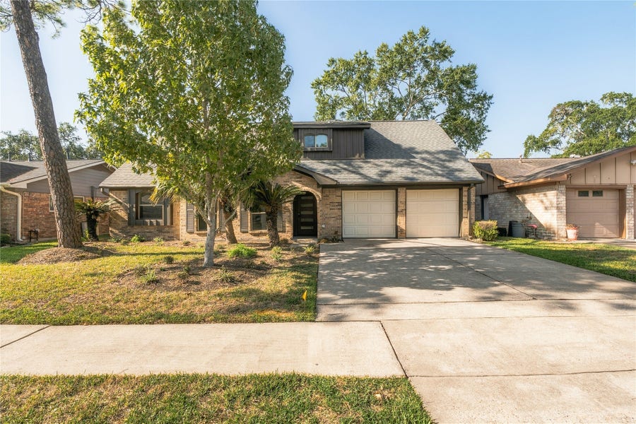 Property photo for 12322 Wedgehill Lane, Houston, TX