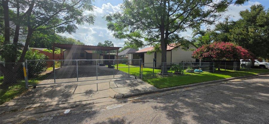 Property photo for 2110 5th Street, Galena Park, TX
