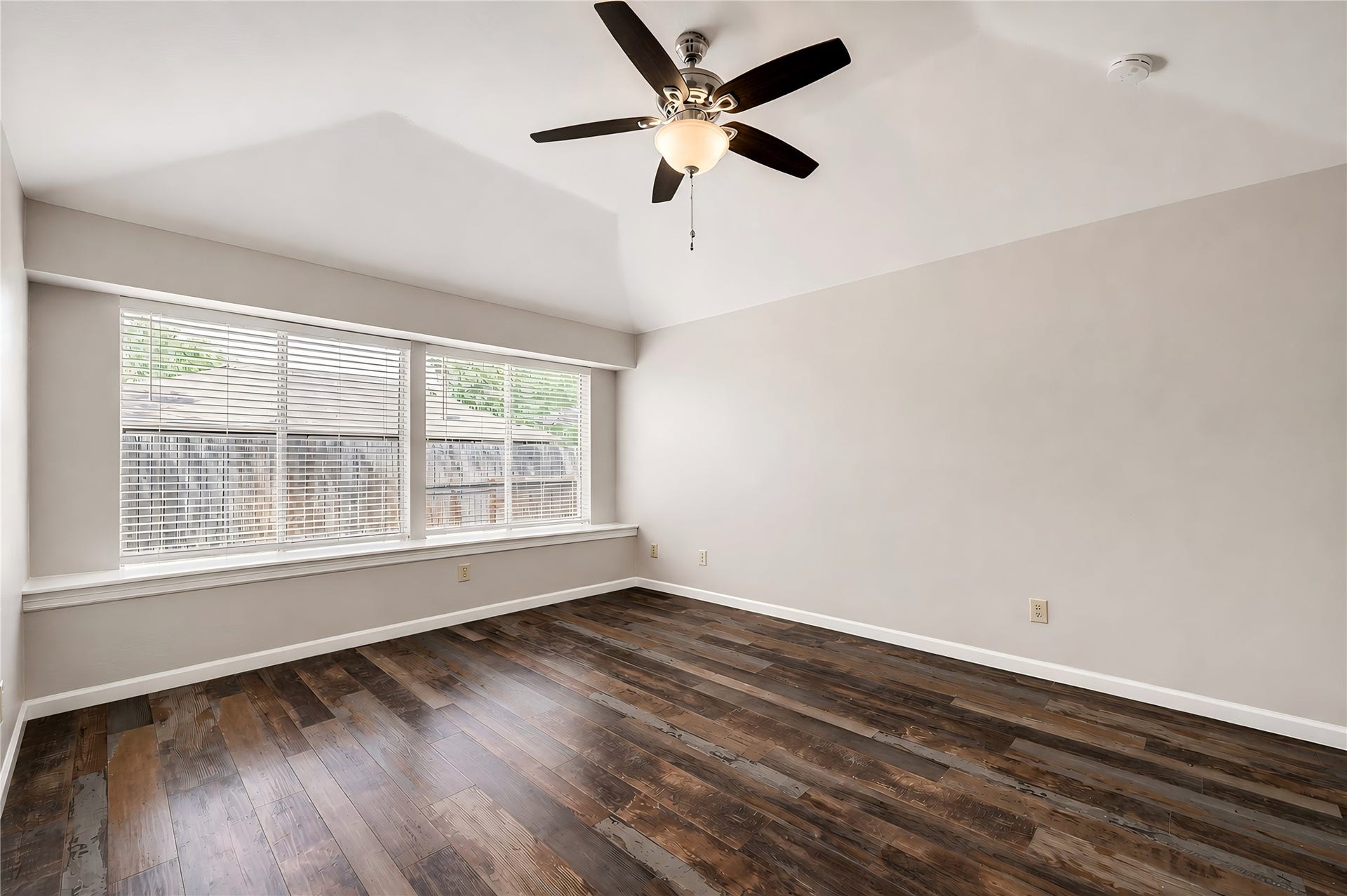 12710 Fenimore Court, Sugar Land, TX 77478