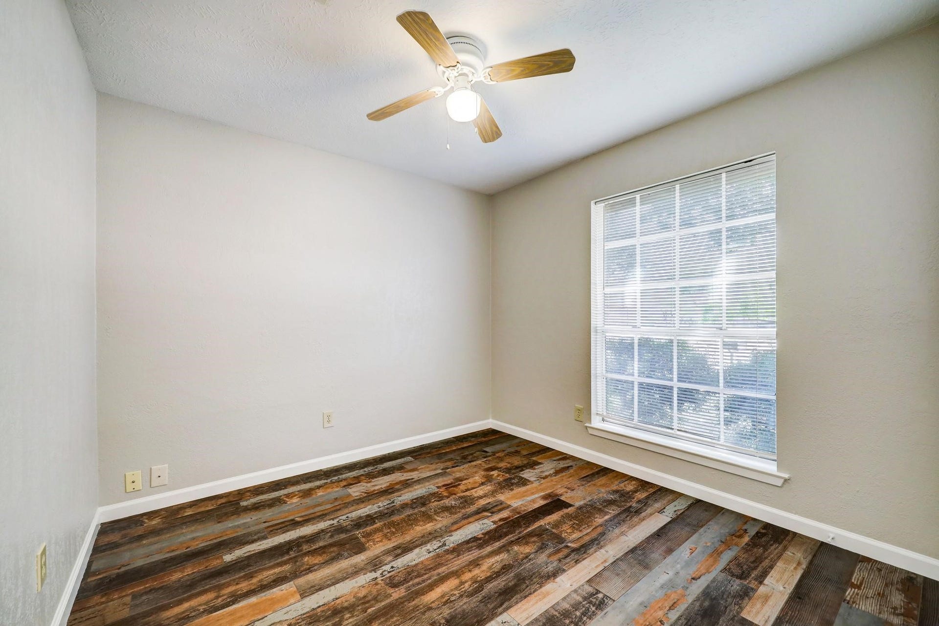 12710 Fenimore Court, Sugar Land, TX 77478