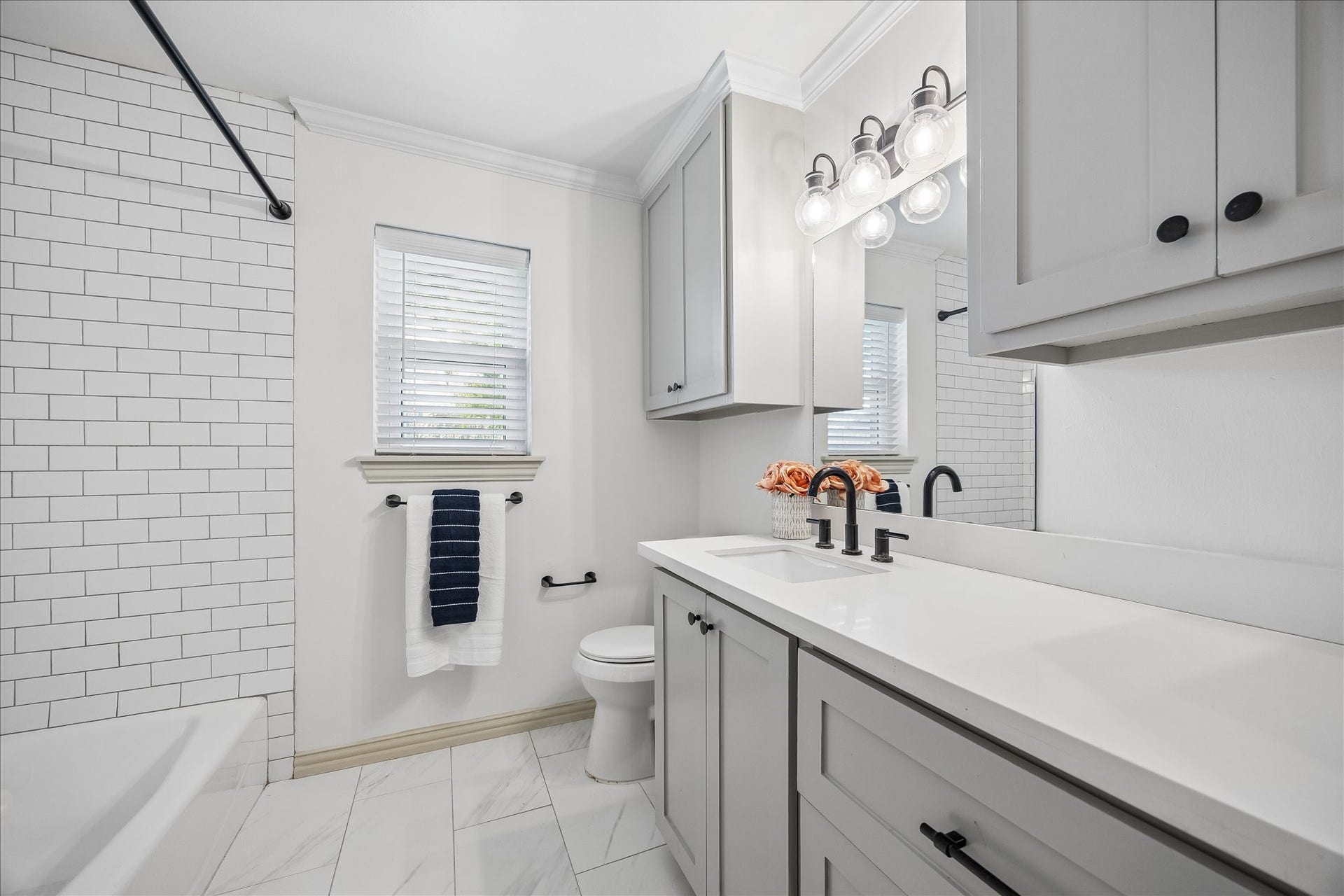 1327 Guese Road, Houston, TX 77008