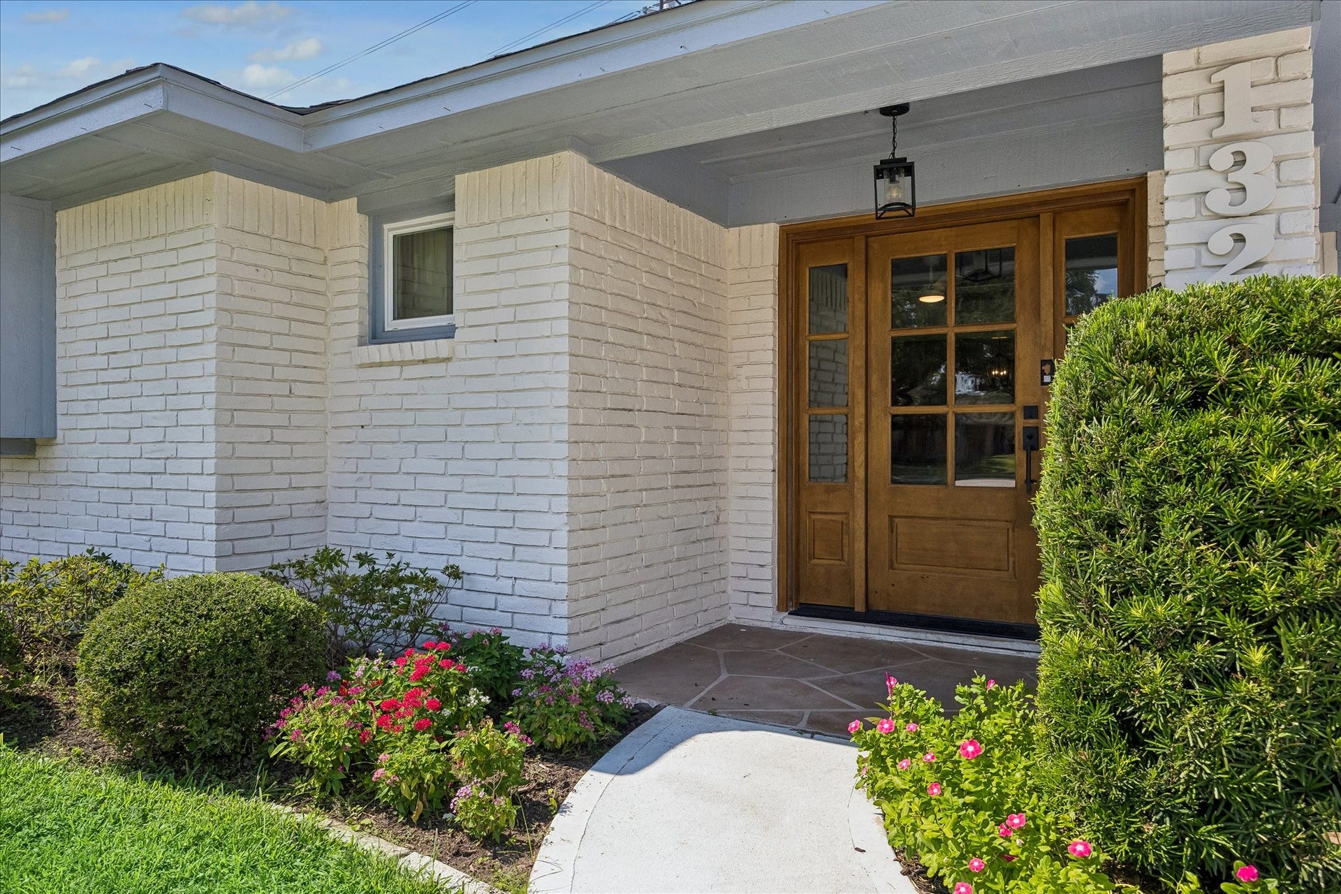 1327 Guese Road, Houston, TX 77008