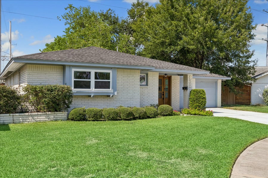 Property photo for 1327 Guese Road, Houston, TX