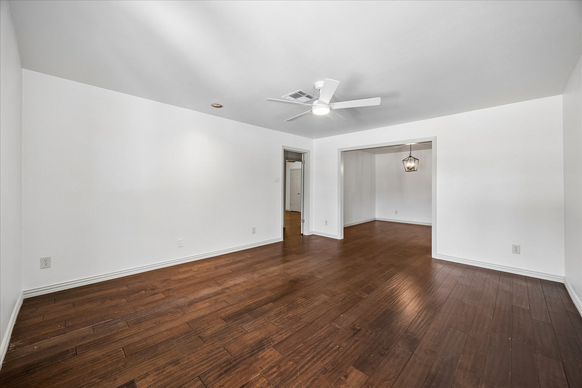 1327 Guese Road, Houston, TX 77008