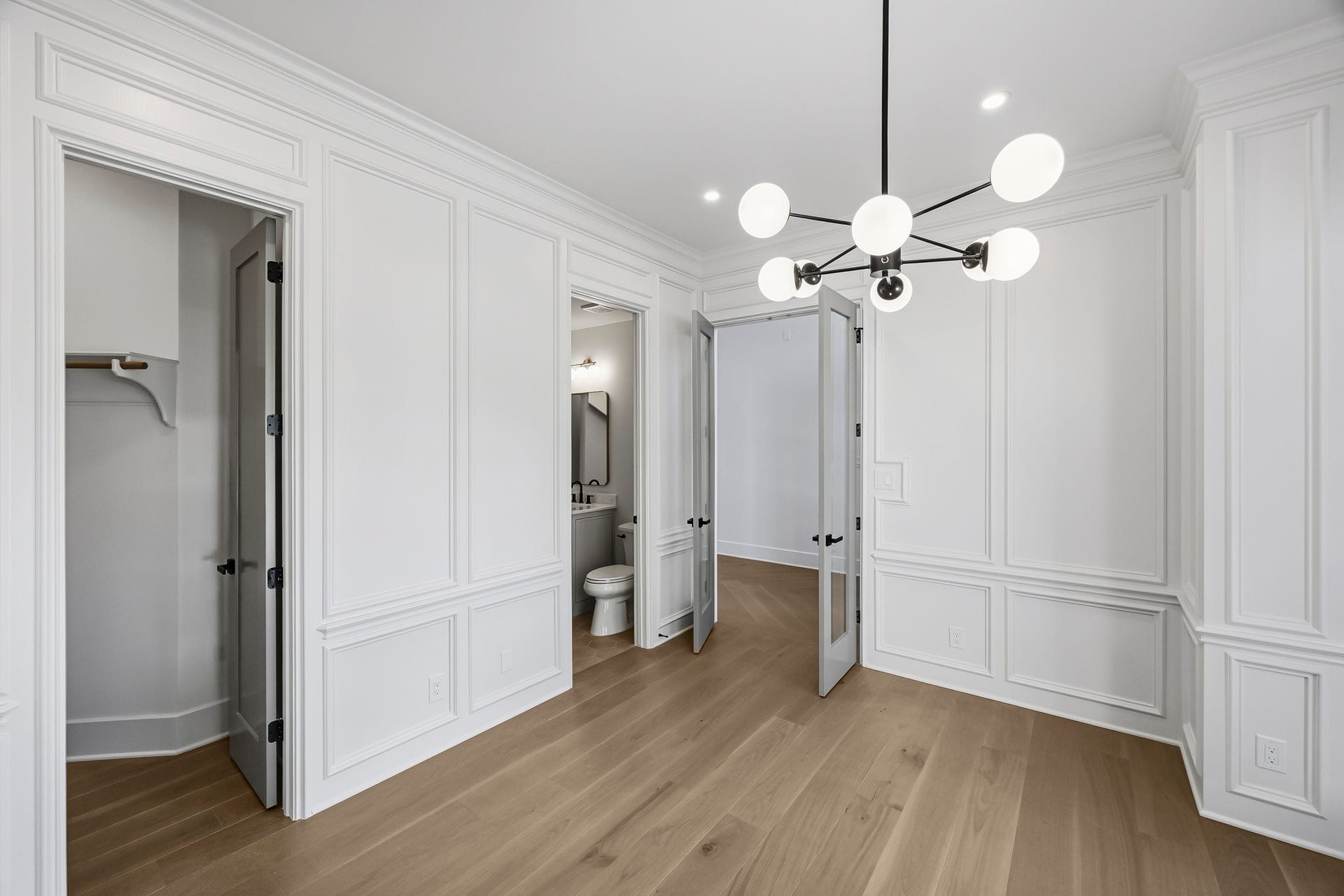 With a closet, this could even be a 6th bedroom!