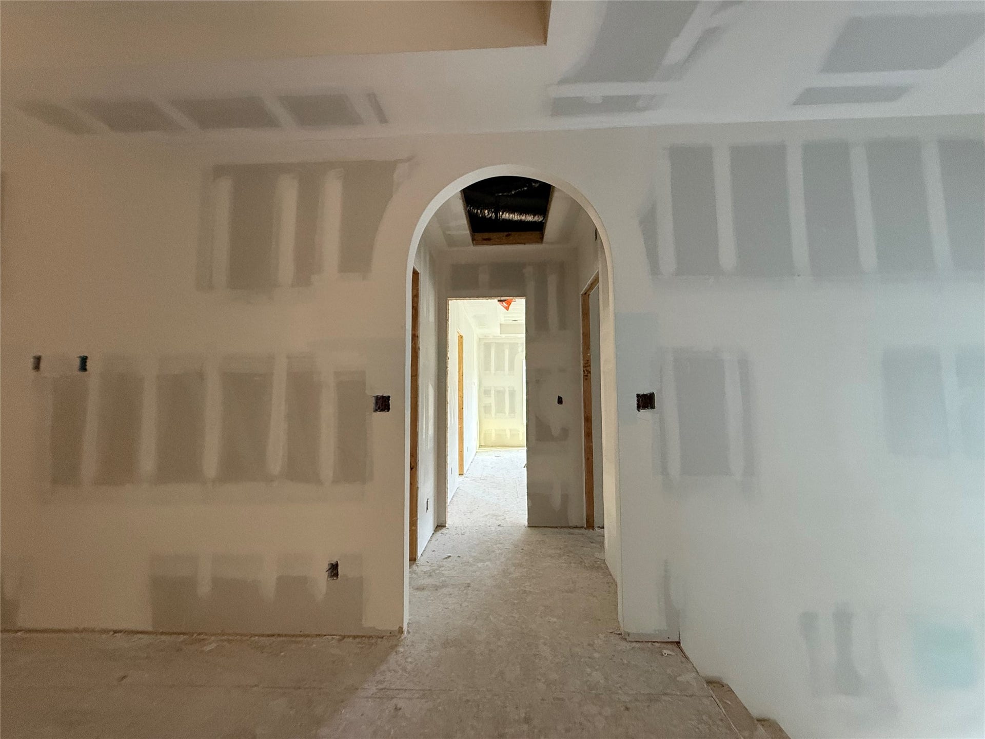 1021 Nadine Street, Houston, TX 77009 Archways continue upstairs