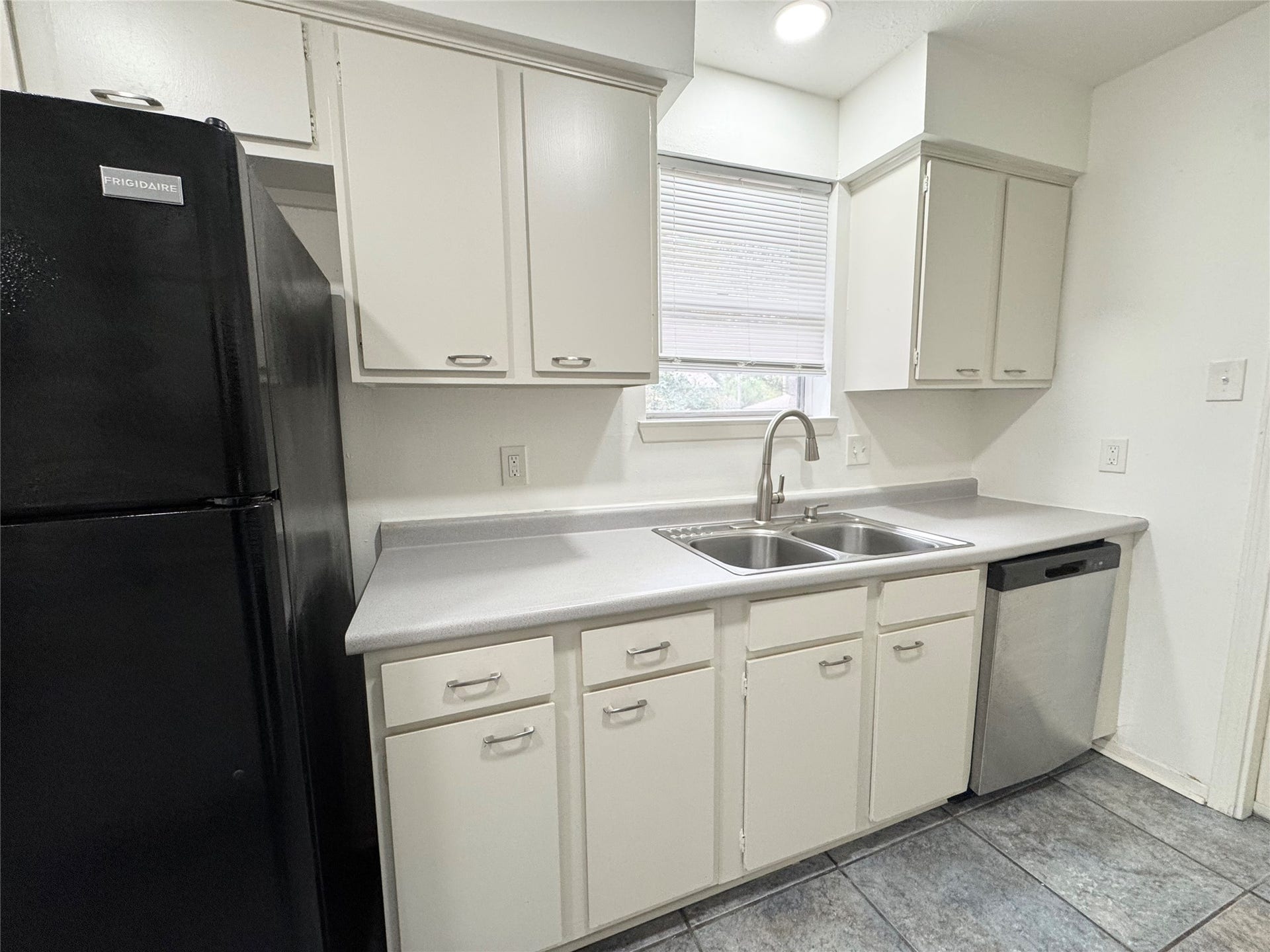 23123 Lestergate Drive, Spring, TX 77373 Fridge included