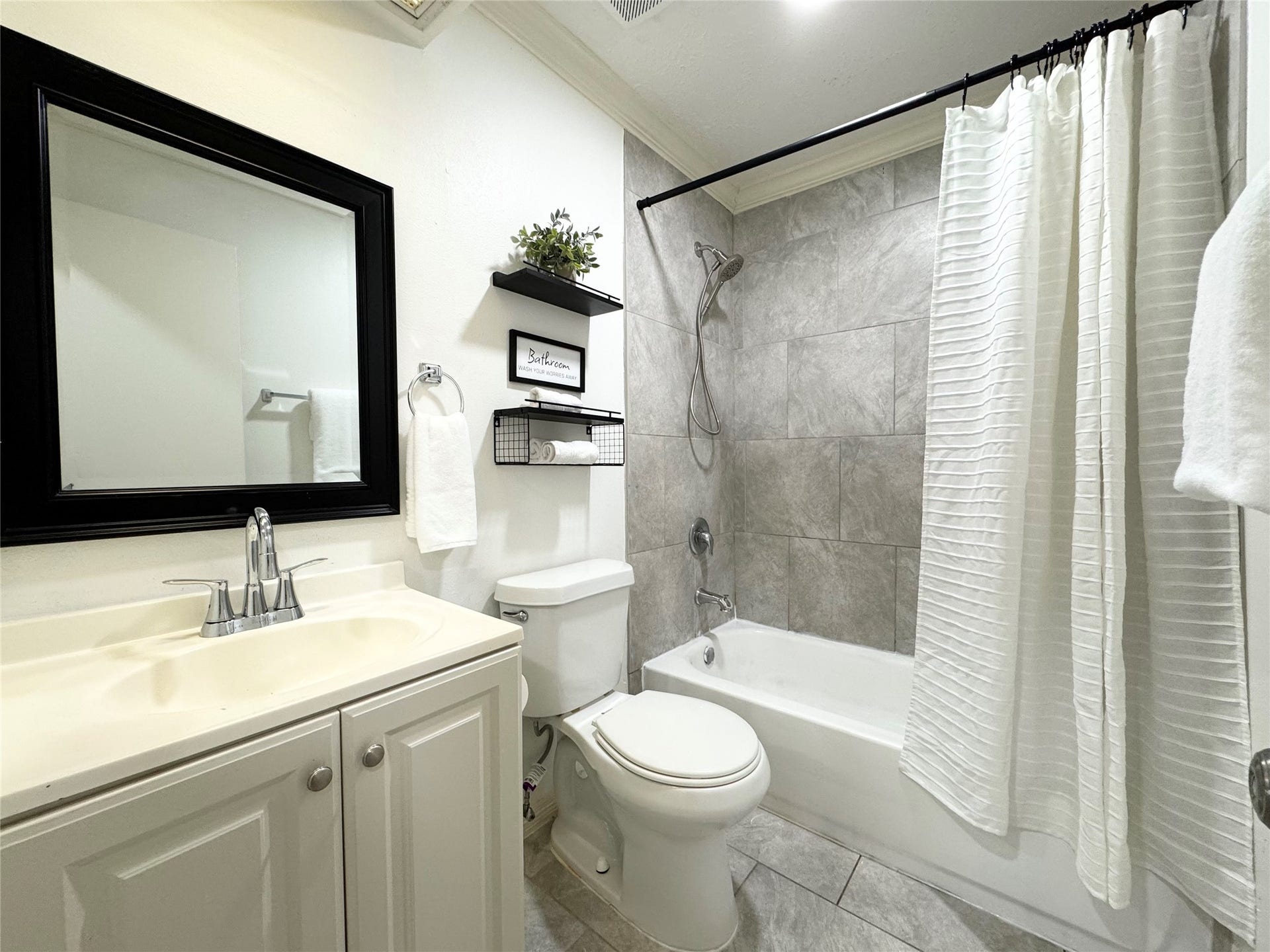 23123 Lestergate Drive, Spring, TX 77373 23123 Lestergate Drive, Spring, TX 77373