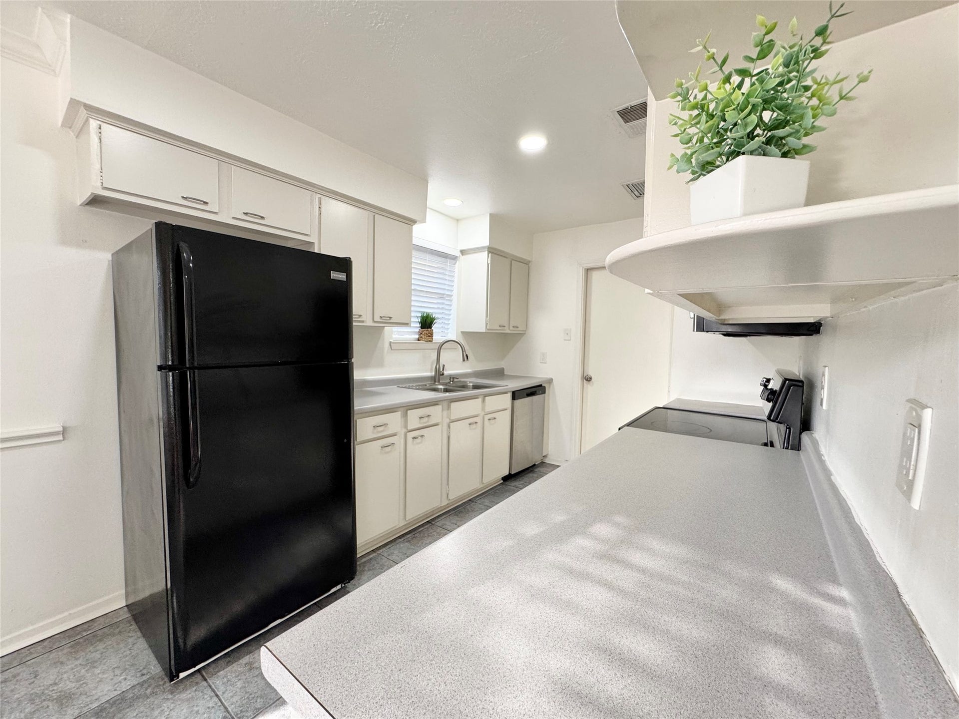 23123 Lestergate Drive, Spring, TX 77373 23123 Lestergate Drive, Spring, TX 77373