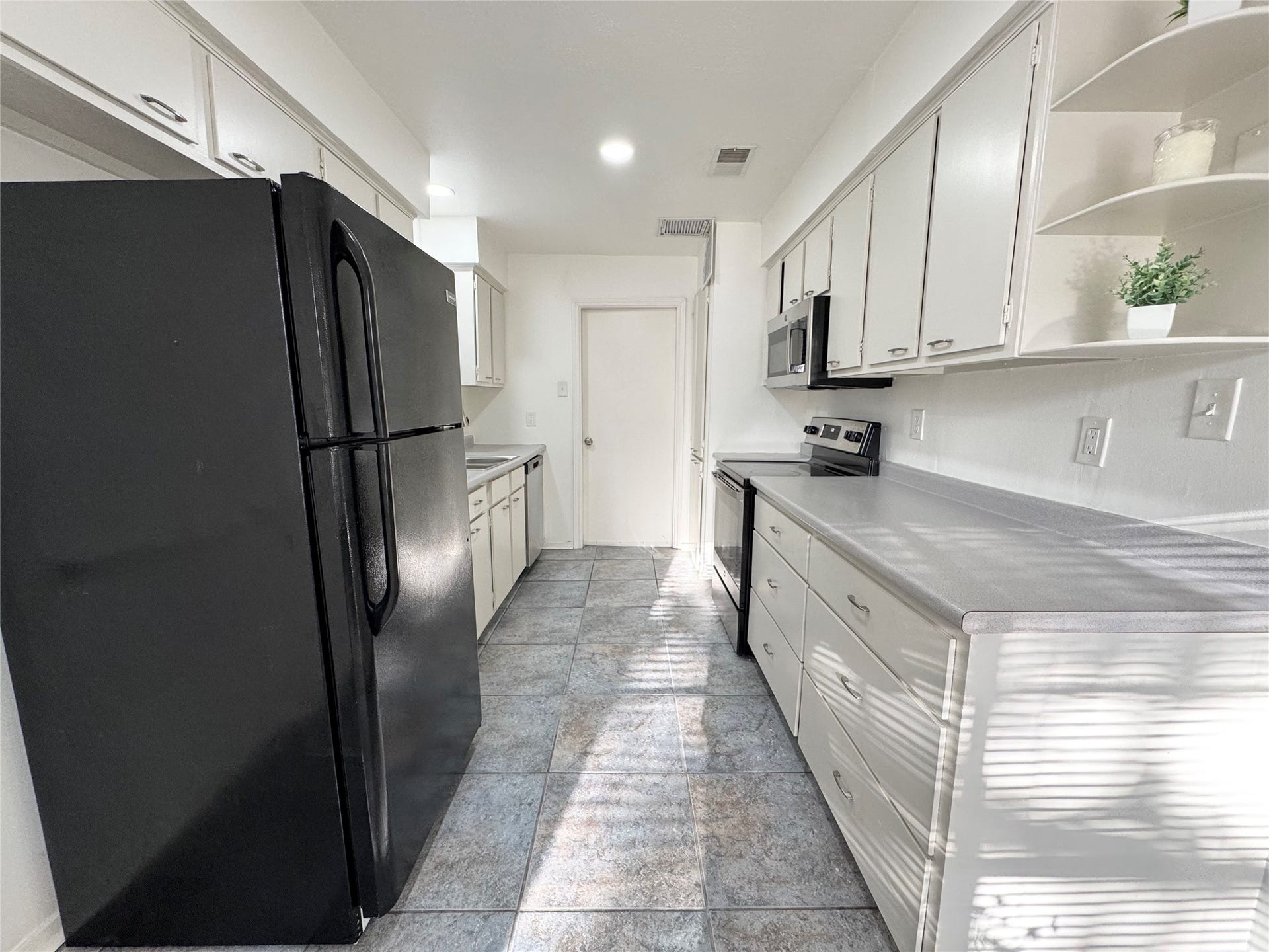 23123 Lestergate Drive, Spring, TX 77373 23123 Lestergate Drive, Spring, TX 77373