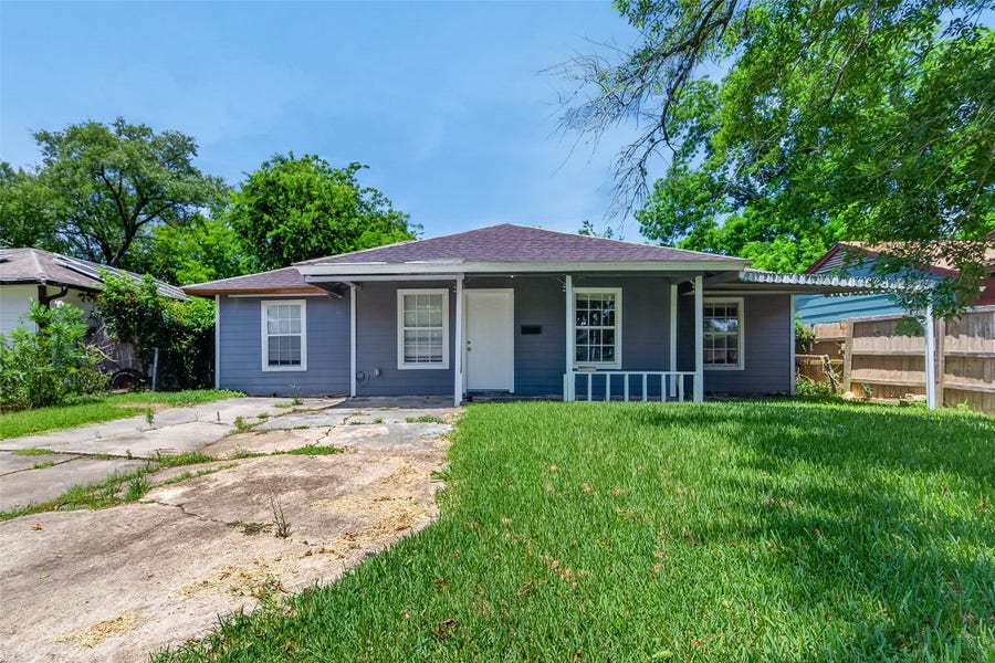 Property photo for 3031 Groton Drive, Houston, TX