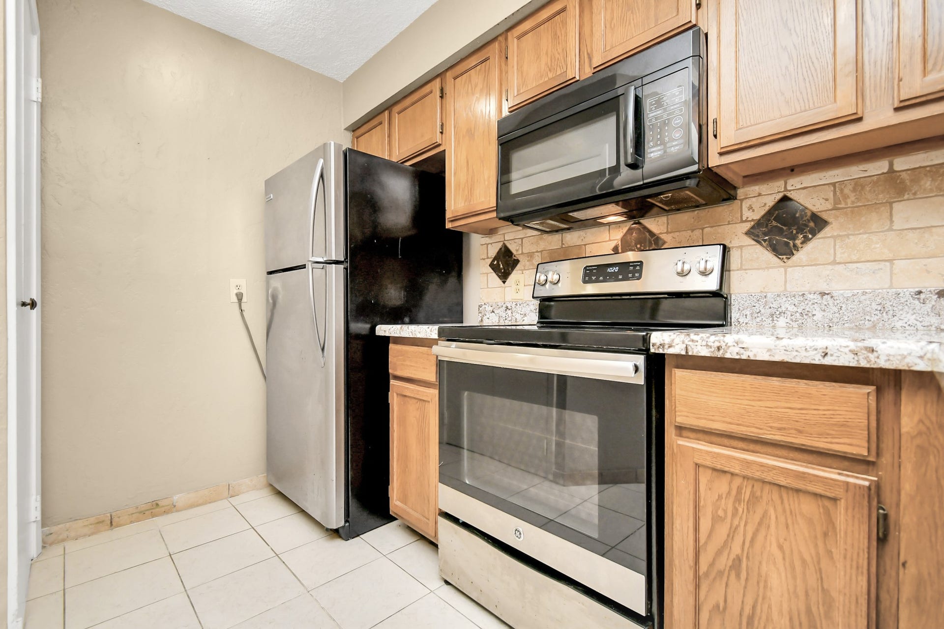 2501 Gulf Freeway, #250D, Dickinson, TX 77539 2501 Gulf Freeway, #250D, Dickinson, TX 77539