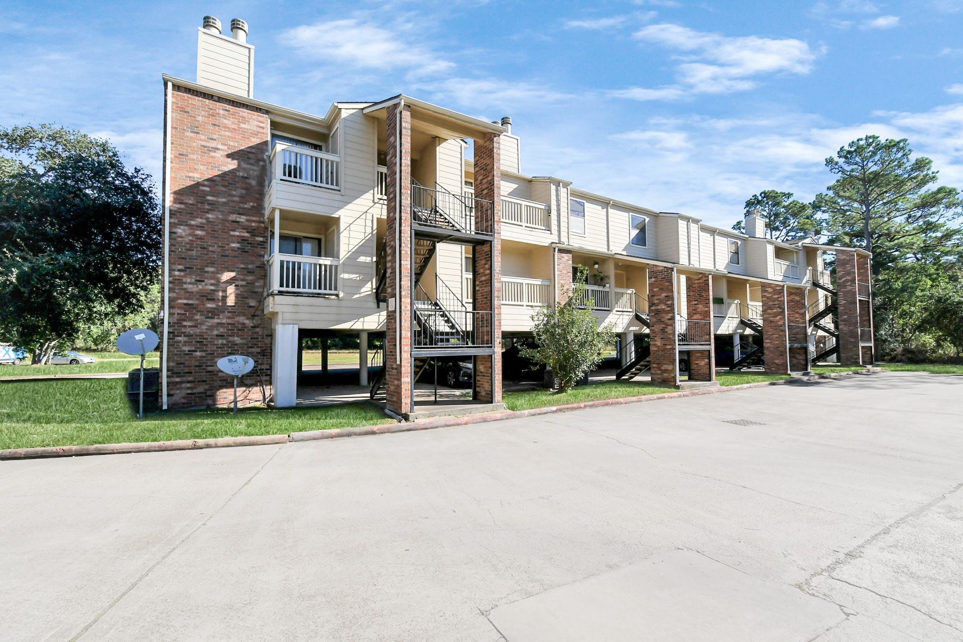 2501 Gulf Freeway, #250D, Dickinson, TX 77539 2501 Gulf Freeway, #250D, Dickinson, TX 77539