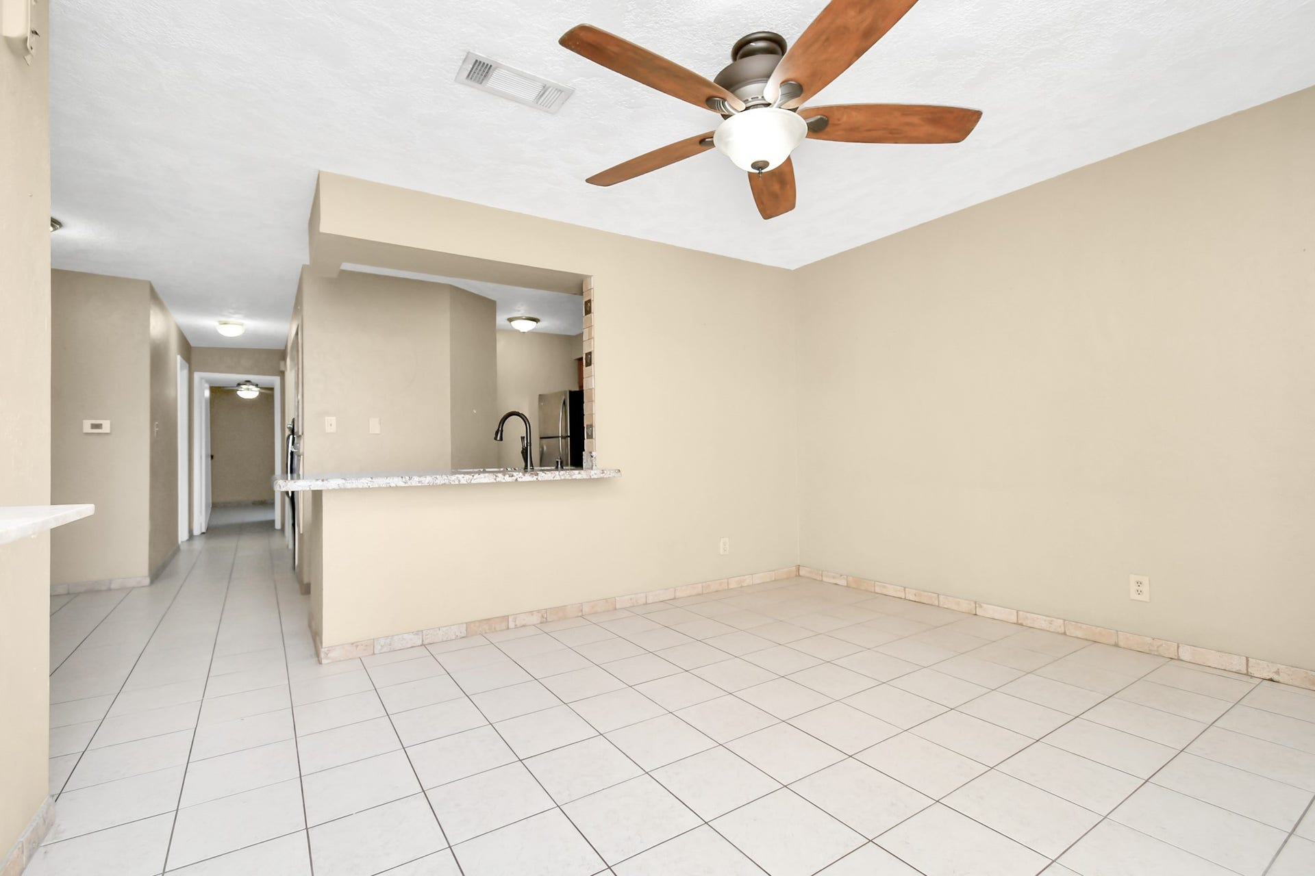 2501 Gulf Freeway, #250D, Dickinson, TX 77539 2501 Gulf Freeway, #250D, Dickinson, TX 77539