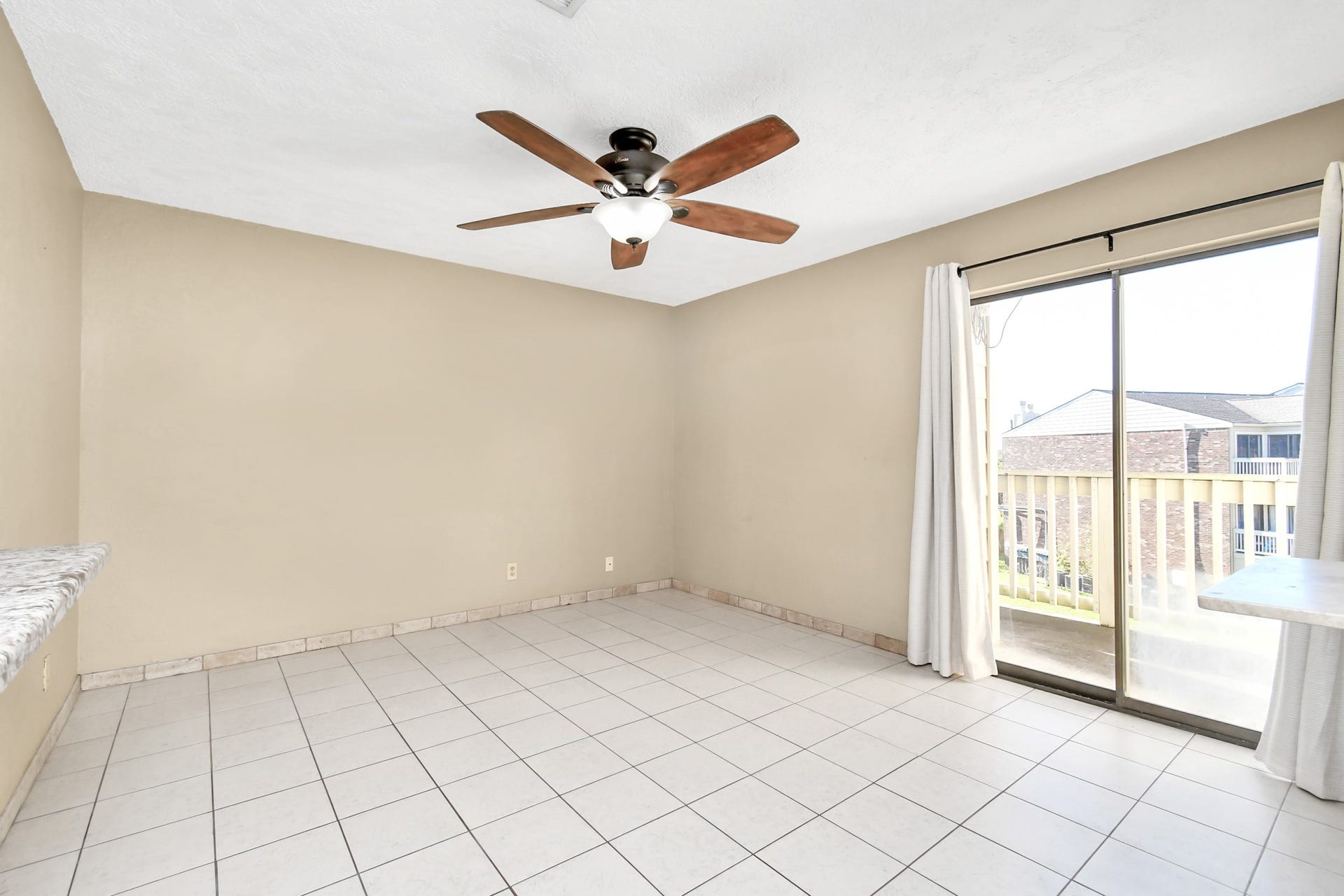 2501 Gulf Freeway, #250D, Dickinson, TX 77539 2501 Gulf Freeway, #250D, Dickinson, TX 77539