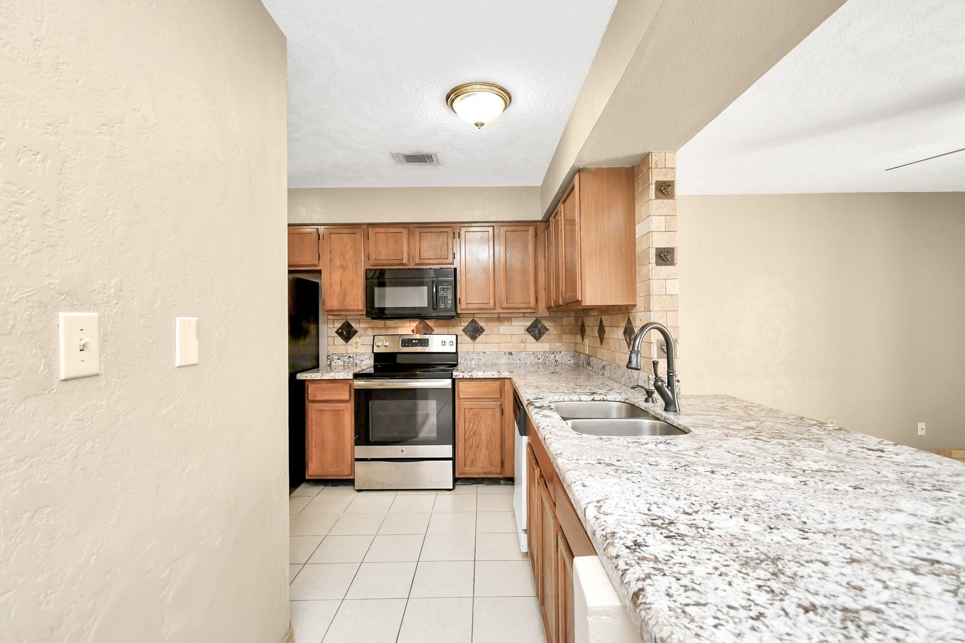 2501 Gulf Freeway, #250D, Dickinson, TX 77539 2501 Gulf Freeway, #250D, Dickinson, TX 77539