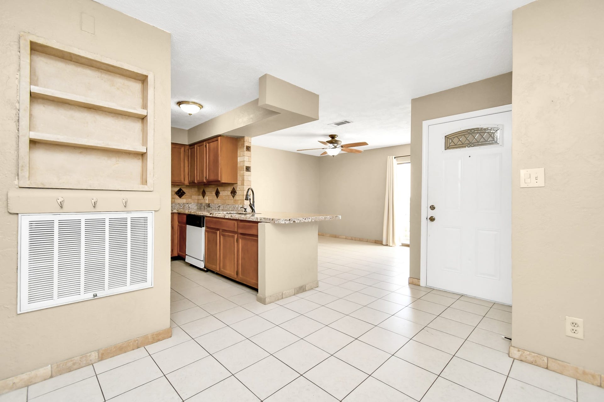 2501 Gulf Freeway, #250D, Dickinson, TX 77539 2501 Gulf Freeway, #250D, Dickinson, TX 77539