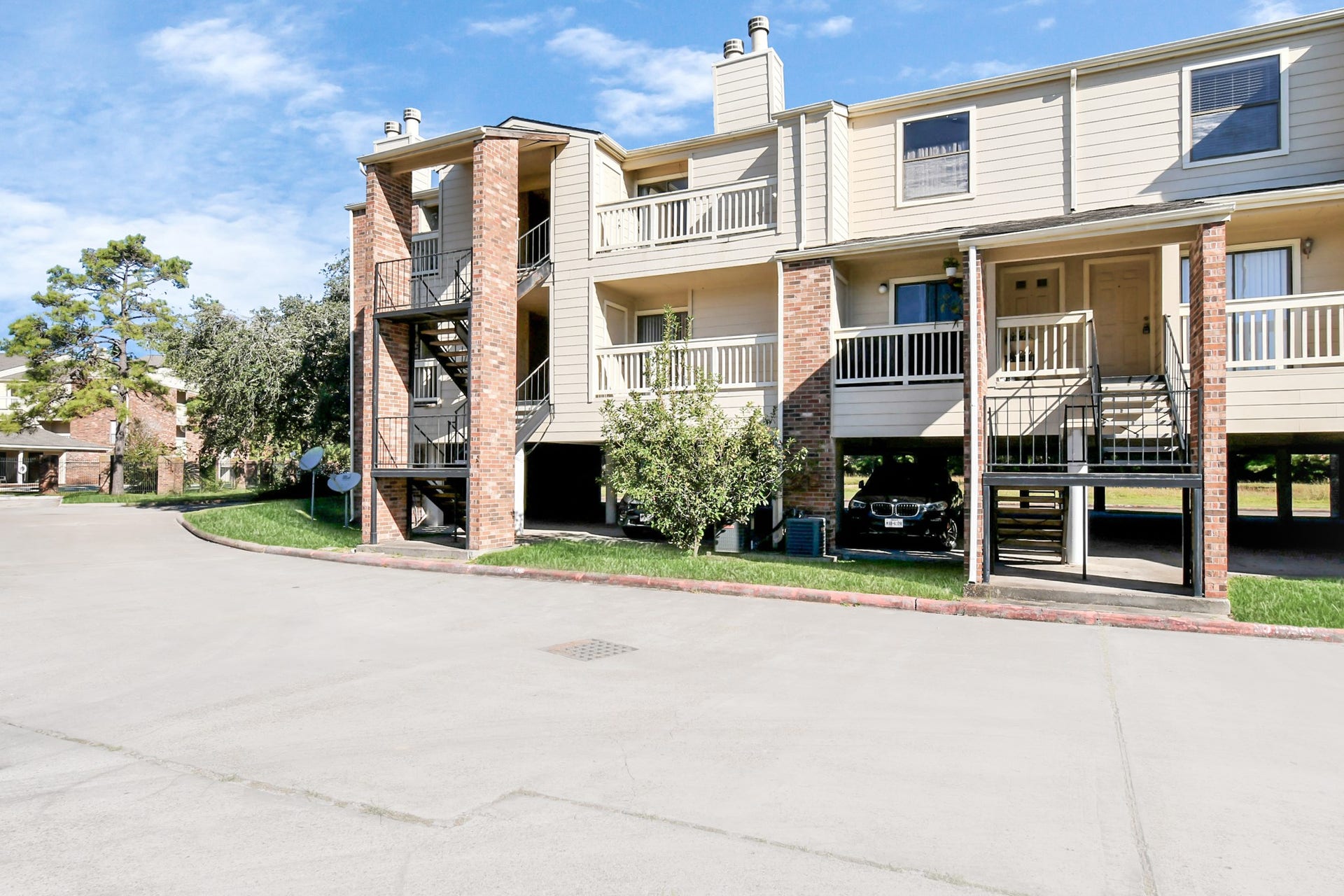 2501 Gulf Freeway, #250D, Dickinson, TX 77539 2501 Gulf Freeway, #250D, Dickinson, TX 77539