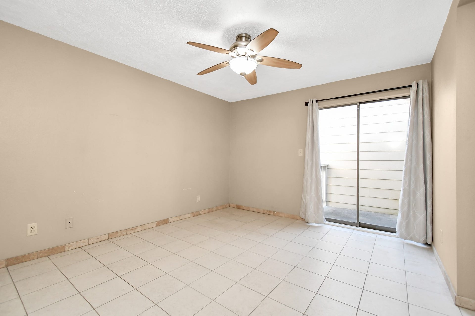 2501 Gulf Freeway, #250D, Dickinson, TX 77539 2501 Gulf Freeway, #250D, Dickinson, TX 77539