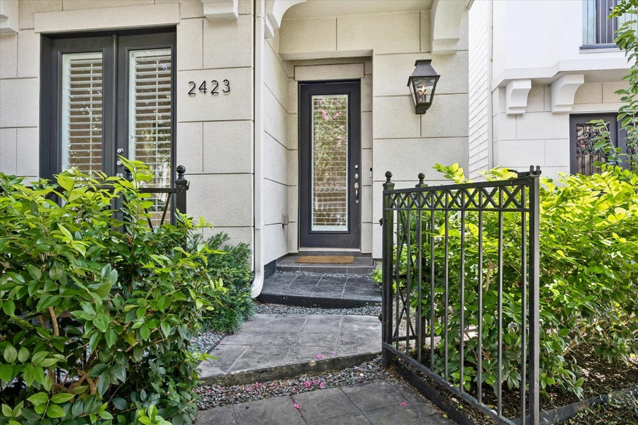 Property photo for 2423 Waugh Drive, Houston, TX