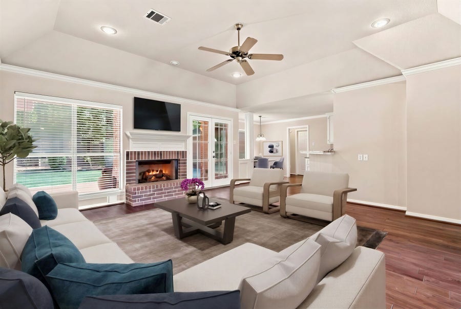 Property photo for 101 Lakeside Drive, Conroe, TX