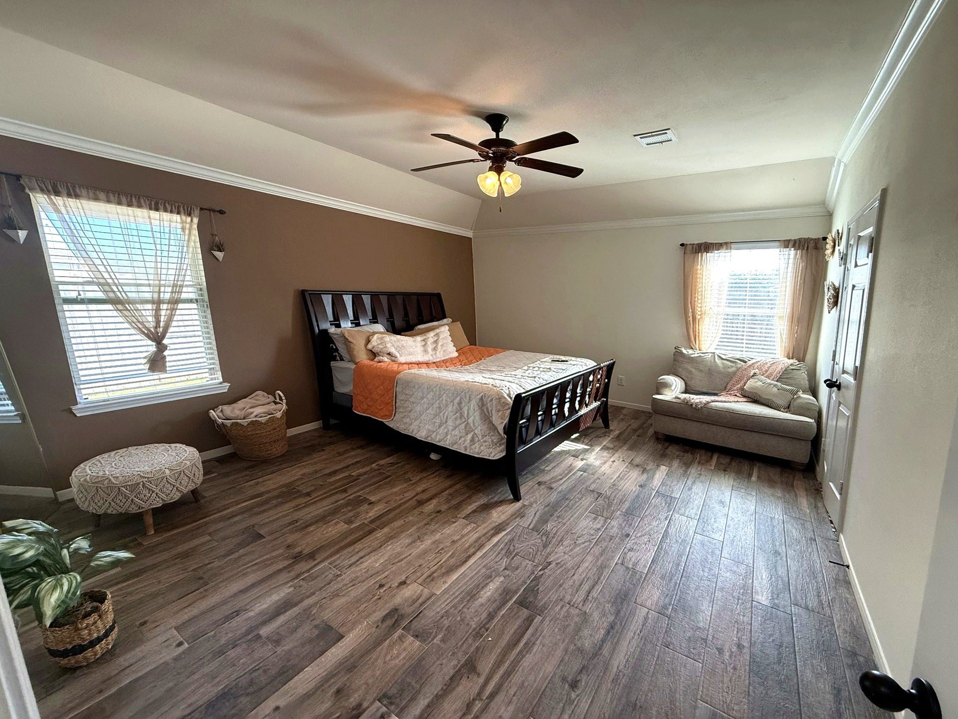 10122 Mariposa Stream Court, Houston, TX 77044 10122 Mariposa Stream Court, Houston, TX 77044