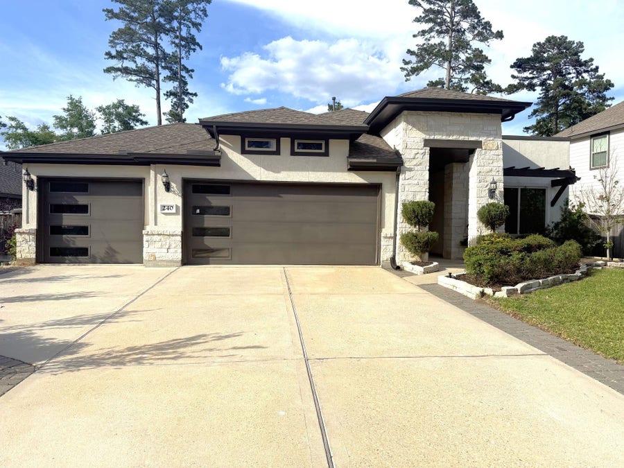 Property photo for 240 Scarlet Maple Way, Conroe, TX