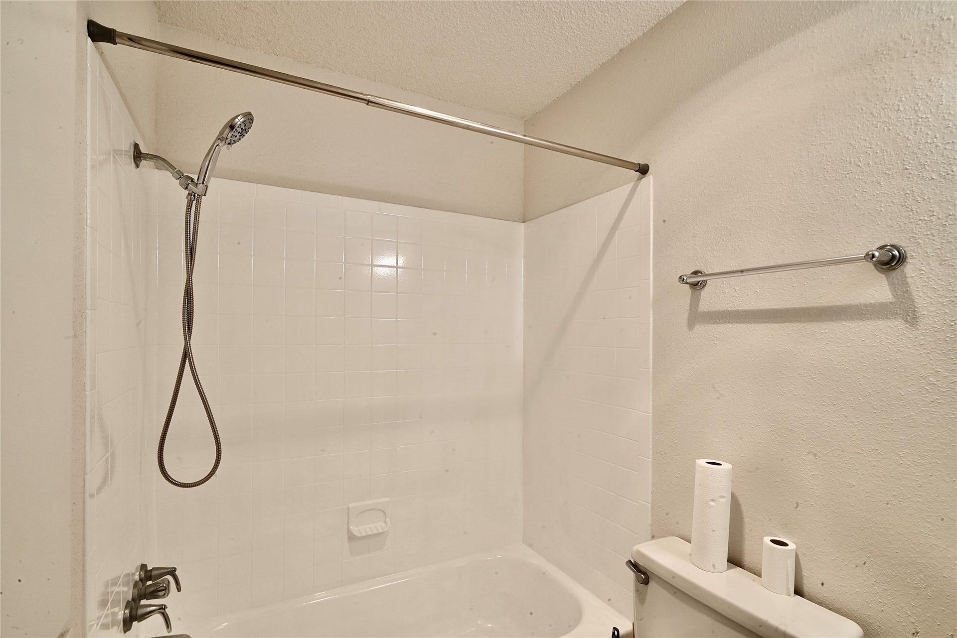 9407 Pagewood Lane, Houston, TX 77063 9407 Pagewood Lane, Houston, TX 77063