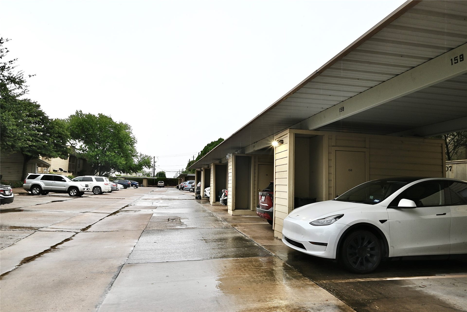 9407 Pagewood Lane, Houston, TX 77063 9407 Pagewood Lane, Houston, TX 77063