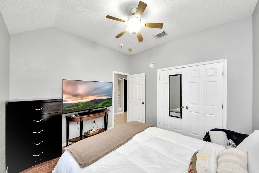 5400 Village Lane, Baytown, TX 77521 5400 Village Lane, Baytown, TX 77521