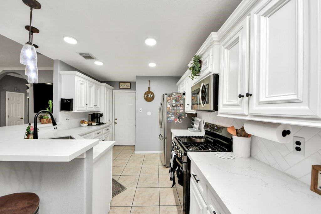 5400 Village Lane, Baytown, TX 77521 5400 Village Lane, Baytown, TX 77521