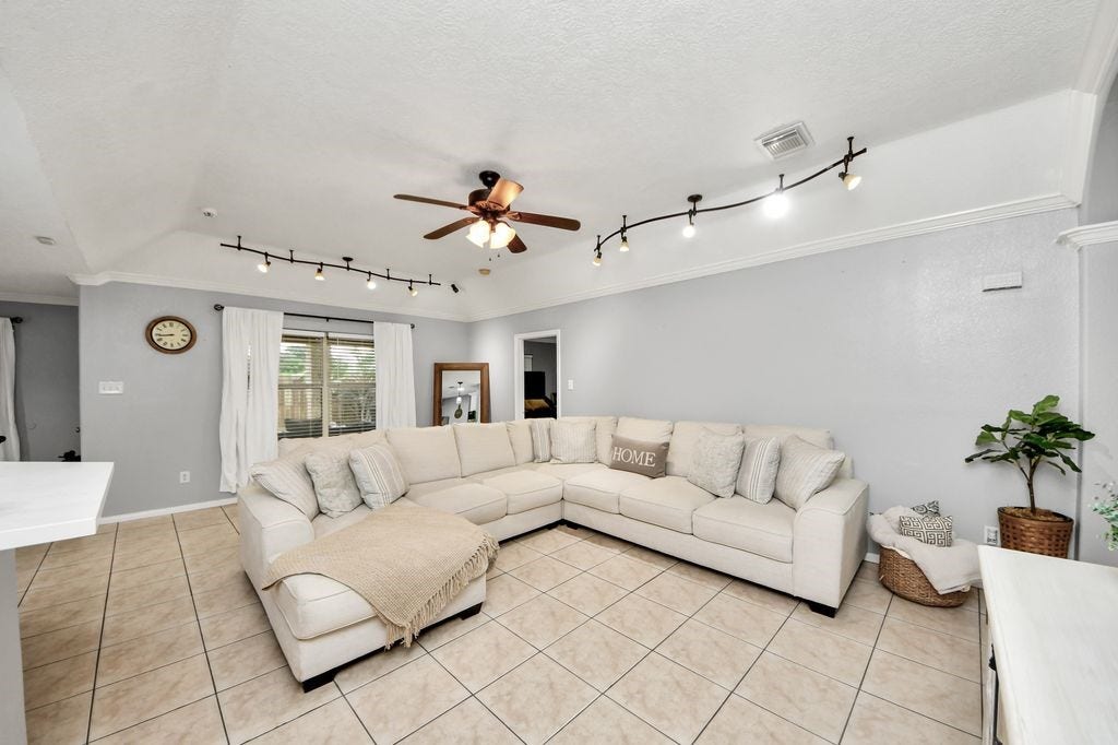 5400 Village Lane, Baytown, TX 77521 5400 Village Lane, Baytown, TX 77521