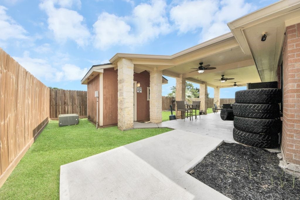 5400 Village Lane, Baytown, TX 77521 5400 Village Lane, Baytown, TX 77521