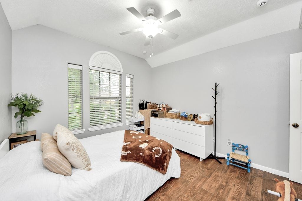 5400 Village Lane, Baytown, TX 77521 5400 Village Lane, Baytown, TX 77521